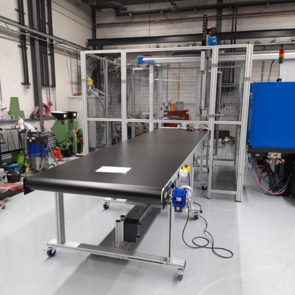 depositing belt in the plastics industry