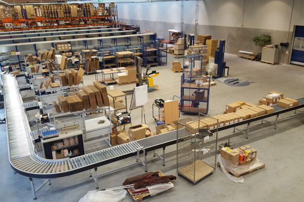 Logistics system with BCK roller conveyors