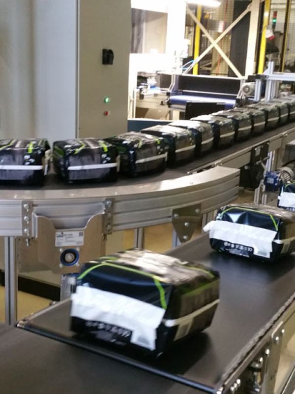 Transport of packaging